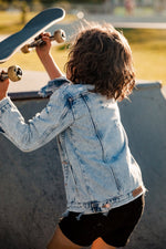 Load image into Gallery viewer, Distressed Demin Jacket - Kids
